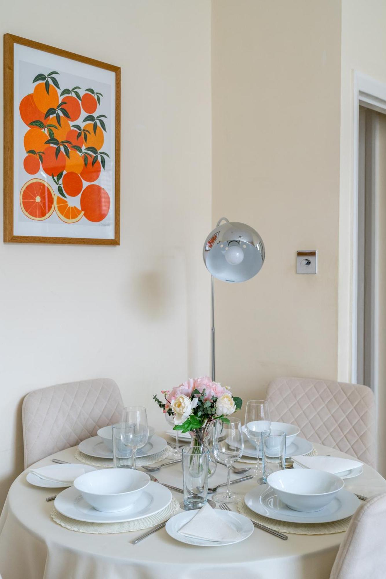 Charming & Modern Apartment, Heart Of Notting Hill, Prime Location, Close To Kensington Palace & Oxford Street Londra